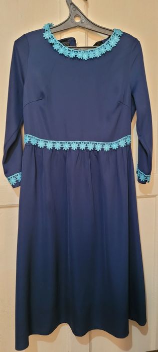 Разгрузка платьев