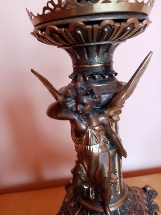 Veioza de cupru/bronz cu statuie zeiță cu torta, 54 cm