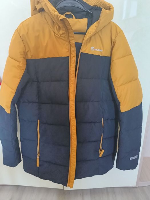 Продаю пуховик на мальчика