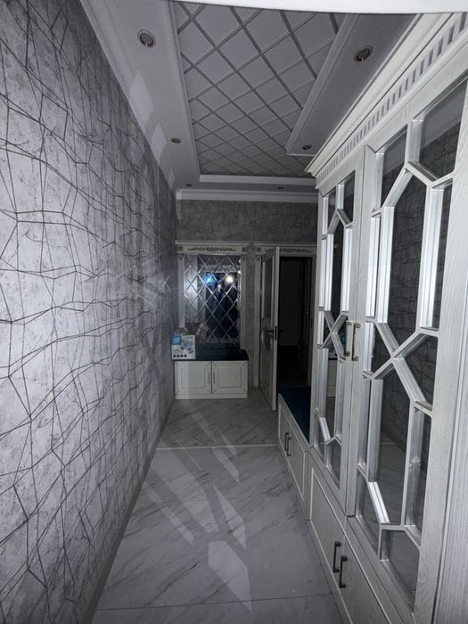 Продается СРОЧНО(Сотилади) 3х-ком кв на 2-эт в новостройка вокзал Парк