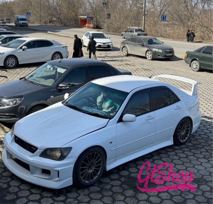 Бампер Тойота Altezza