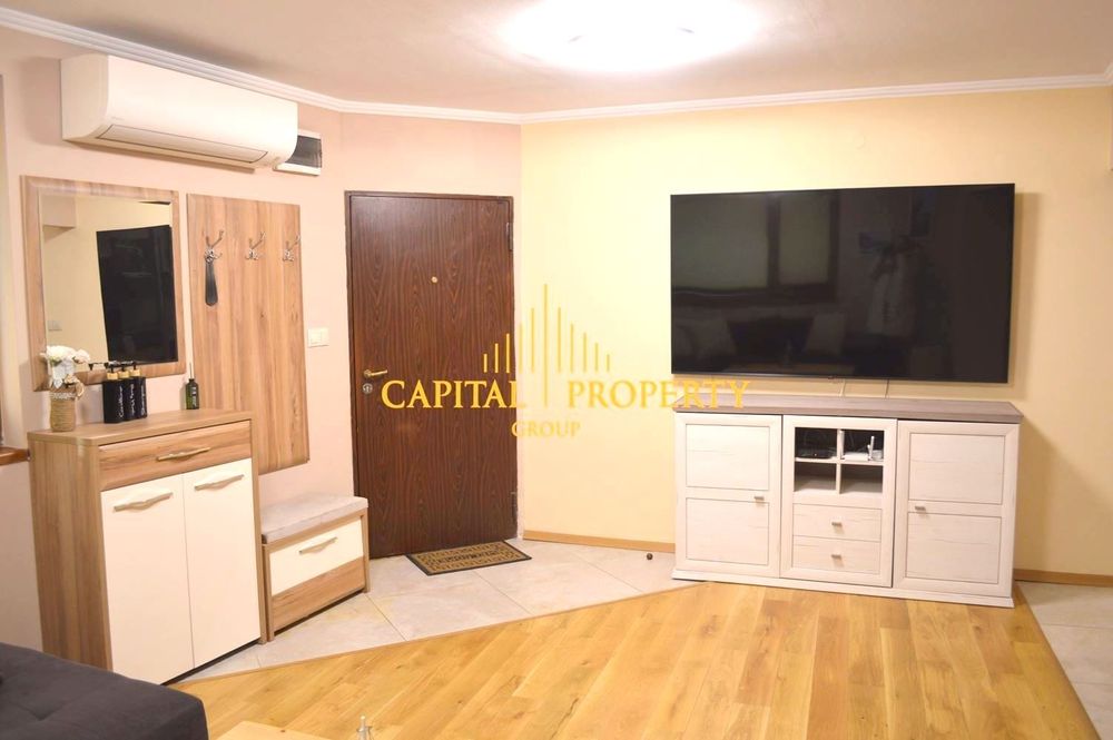 Къща в Варна-Идеален център на метри от морската градина, Варна