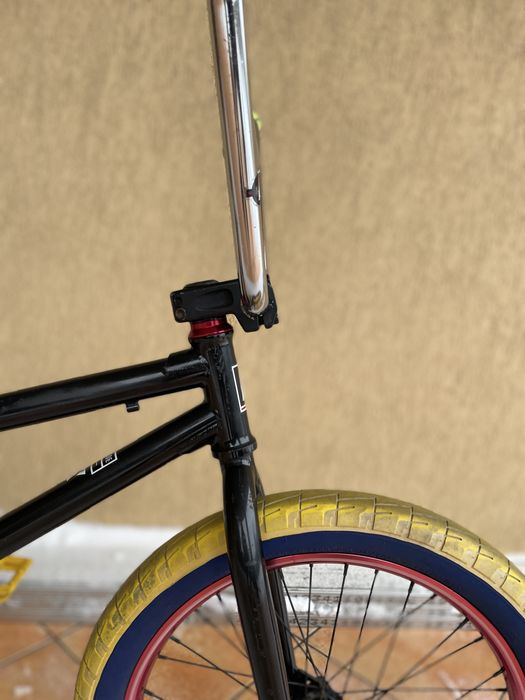 Vând Bicicleta Bmx Wethepeople