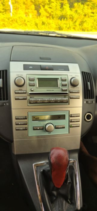 Продавам Toyota Corolla Verso