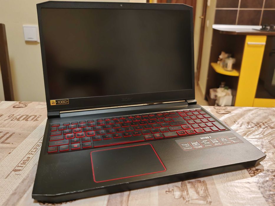 Laptop gaming Acer Nitro AN715-51/i5-9300h/GTX 1660 ti/8 gb ram/256 SSD/144 hz