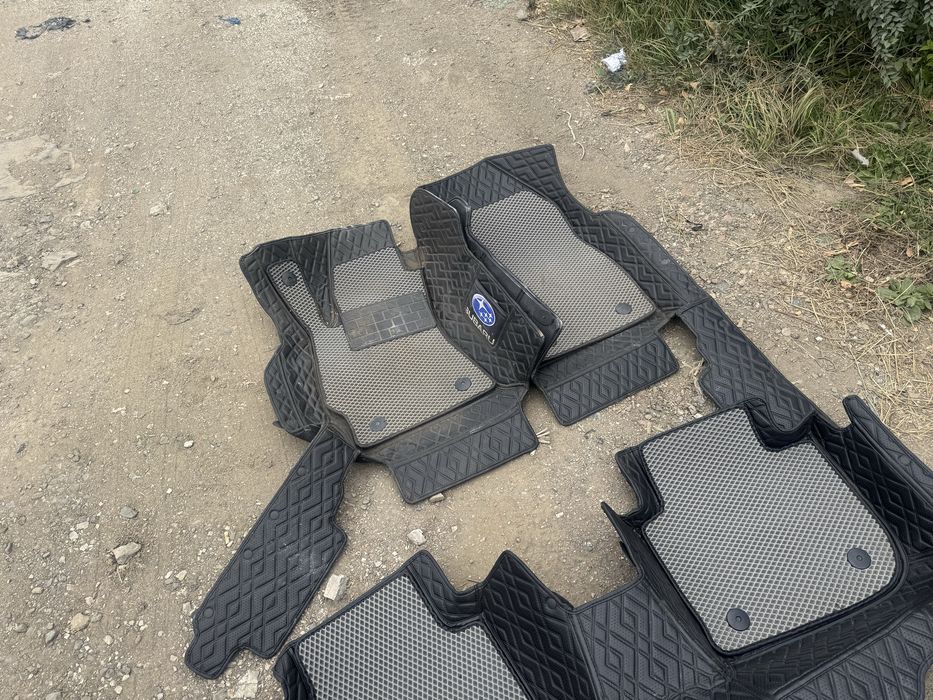 Продам 5D коврики б/у на Субару Outbak