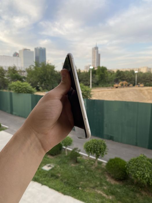 iPhone 11 64Gb Ochilmagan Oq Rangi Sastayanasi Zo’r