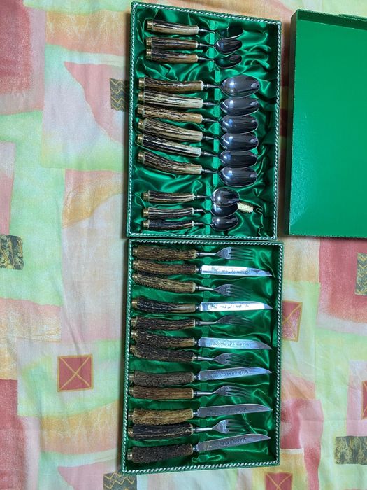 Set Vânătoresc de Tacamuri