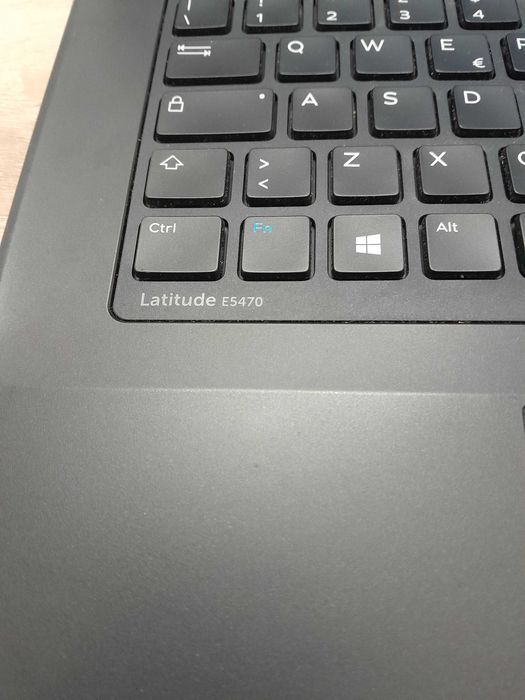 Dell Latitude E5470 , 14'' Hd , i5 gen 6 , 8 gb ram Ddr 4 , 256 Gb ssd