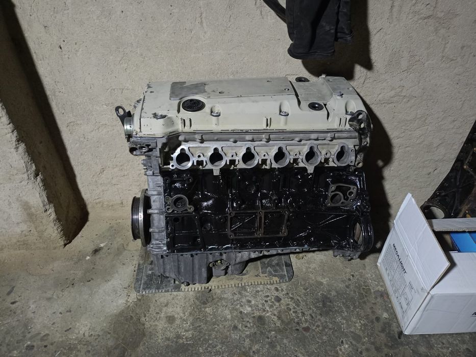Двигатель на мерседес 2.8