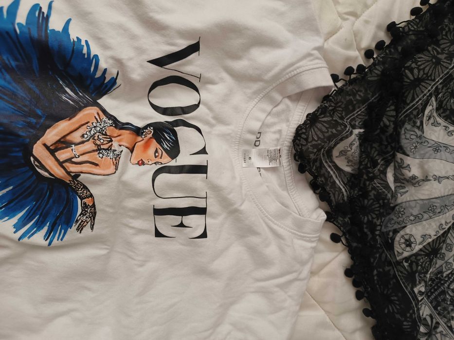 Tricou Vogue + esarfa GRATIS
