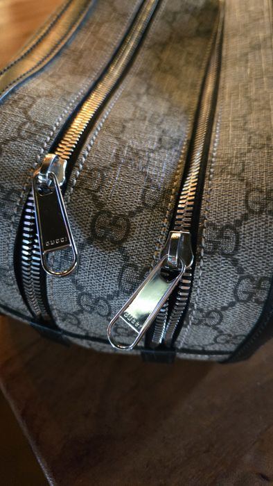 Gucci Vanity Handbag/Unisex gucci vanity bag