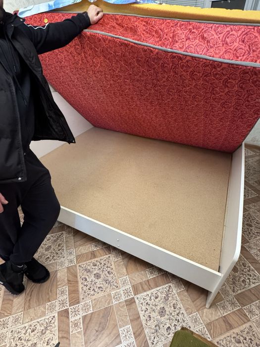 Продам гарнитур в хорошем состоянии