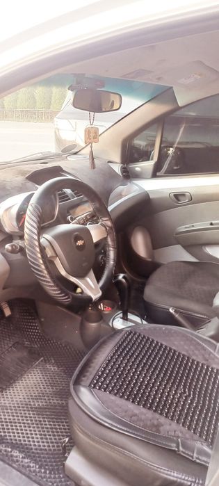 Chevrolet spark.