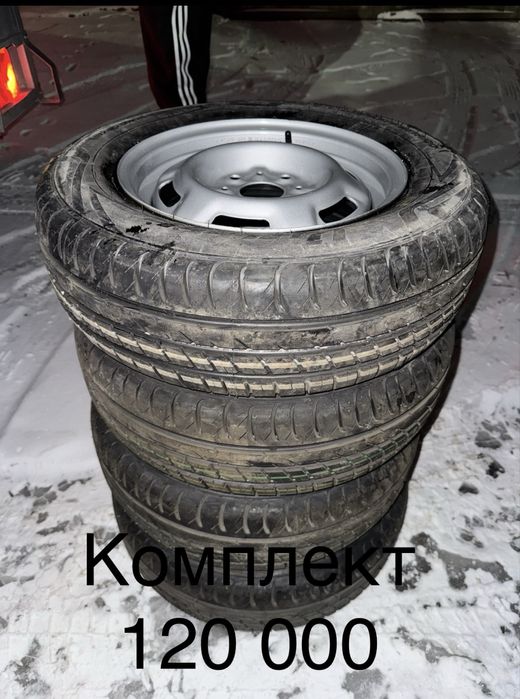 Новый комплект шин с диском R13