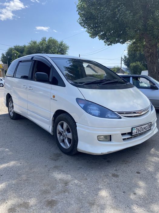 Тайота Естима