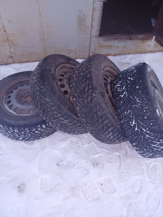 Продам шыны с дисками