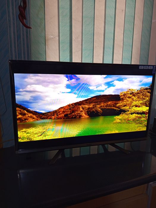 Продам смарт ТВ HAIER