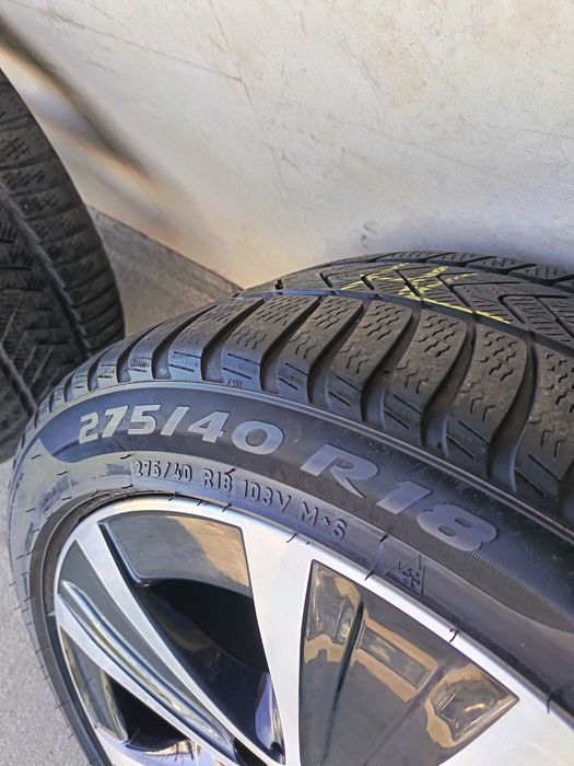 18 цола Mercedes E Class W213 оригинални джанти с летни гуми Pirelli