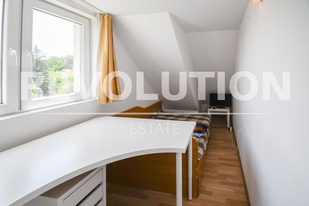 Двустаен апартамент в ж.к. Симеоново .