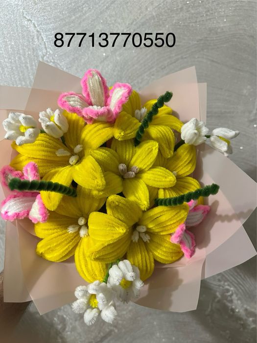 Букеты и цветы из пушистой проволоки