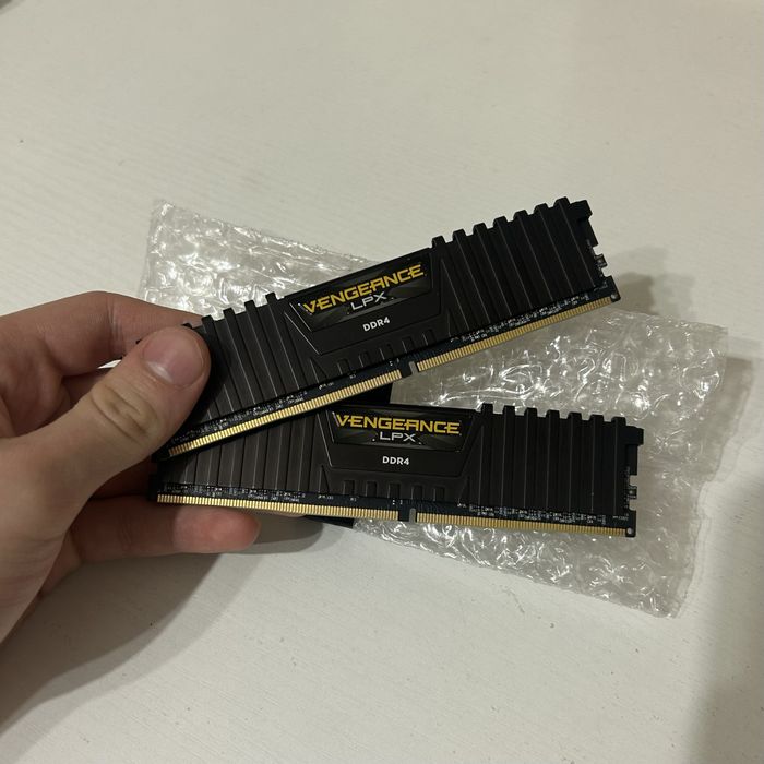 ОЗУ vengeance LPX DDR4