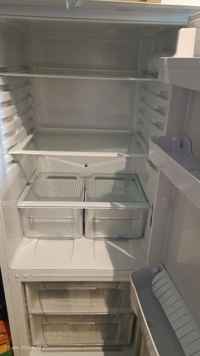 Продам холодильник Индезит