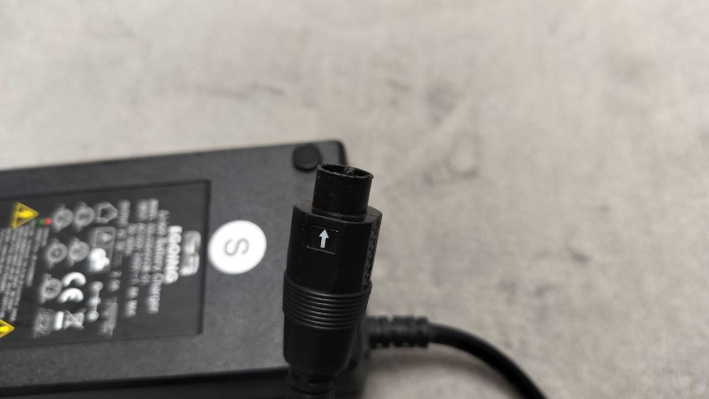 Incarcator Egoing Li-Ion Battery Charger 42V 2A mufa 5 pini