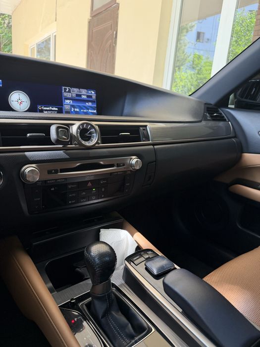 Sotiladi lexus gs 350