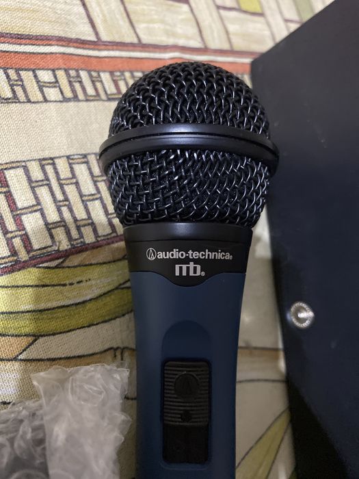 Продам микрофон вокальный профессиональный