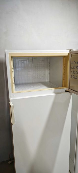 Продавам хладилник Gorenje