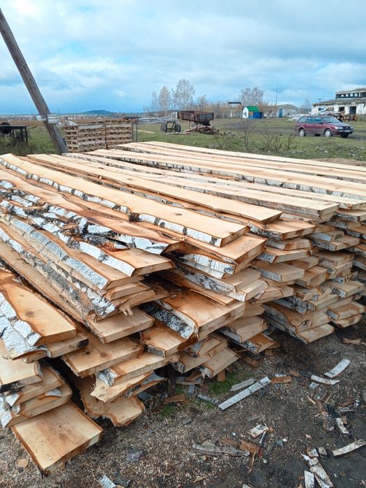 Доска не обрезная берёза.