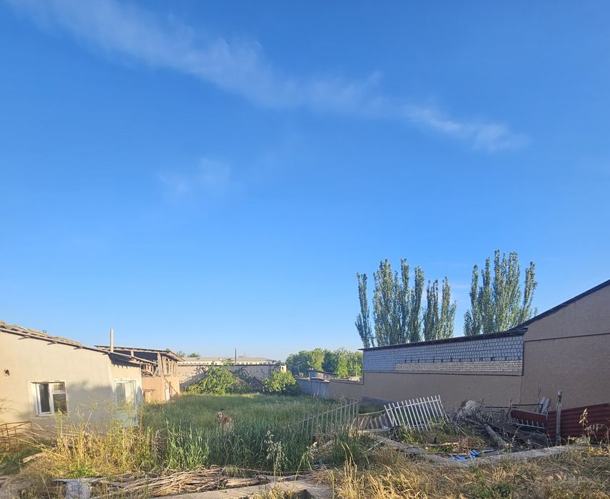 Кибрай тумани Окковок(2-отделения) махалласида 8 сотих ер участкаси .