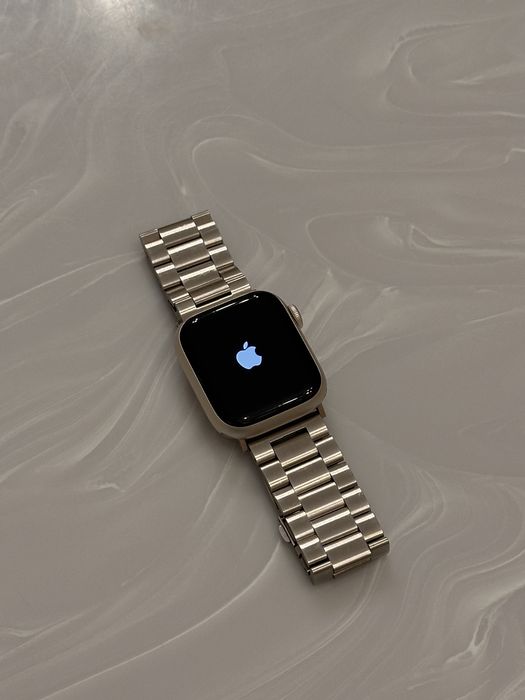 Apple watch 9, 41мм, starlight (бежевый)