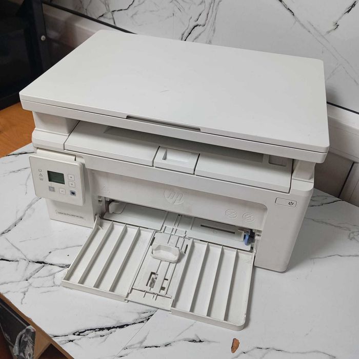 Продам  принтер лазерный МФУ HP LaserJet Pro MFP M130a