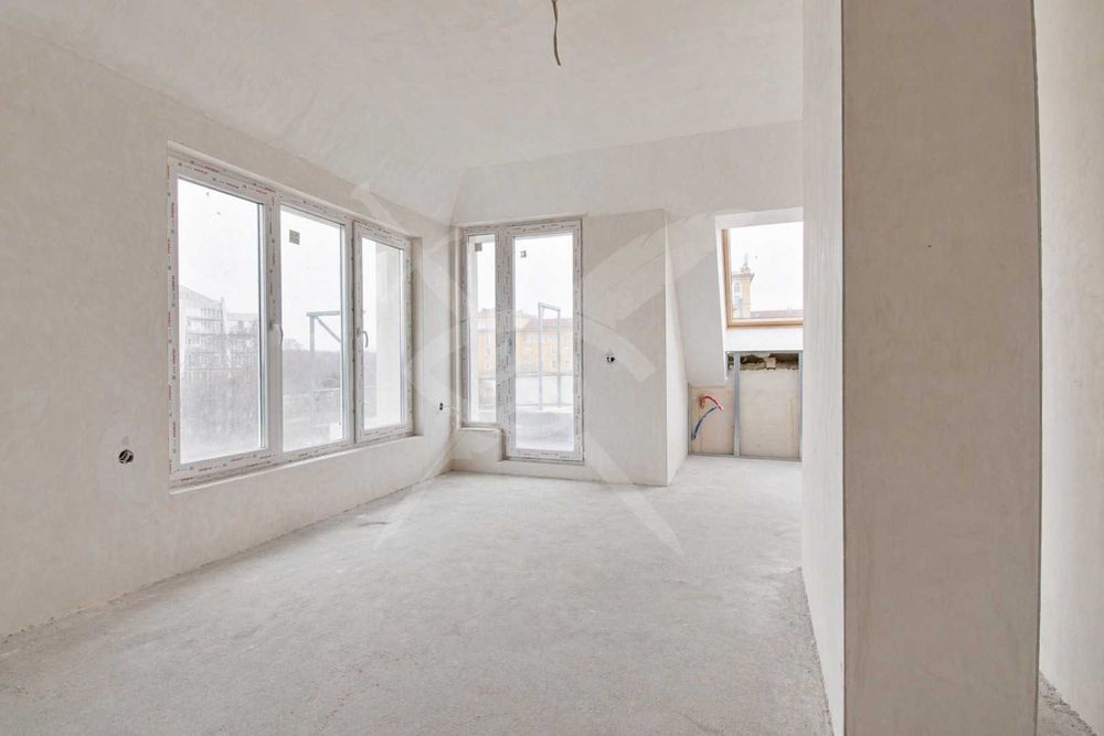 Продава се Тристаен апартамент в София, Лозенец - 174 кв.м за 1747 €/кв.м - Снимка #2