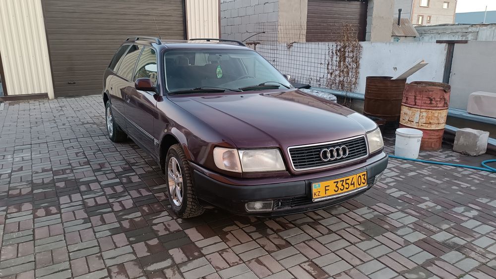 Продам ауди 100 С4