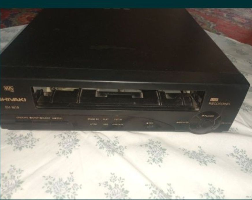 Продаётся видеомагнитофон