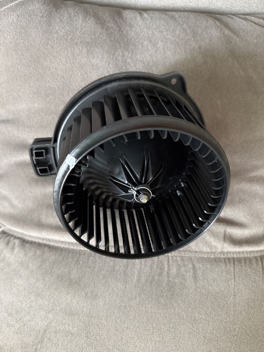 Продам электродвигатель вентилятора