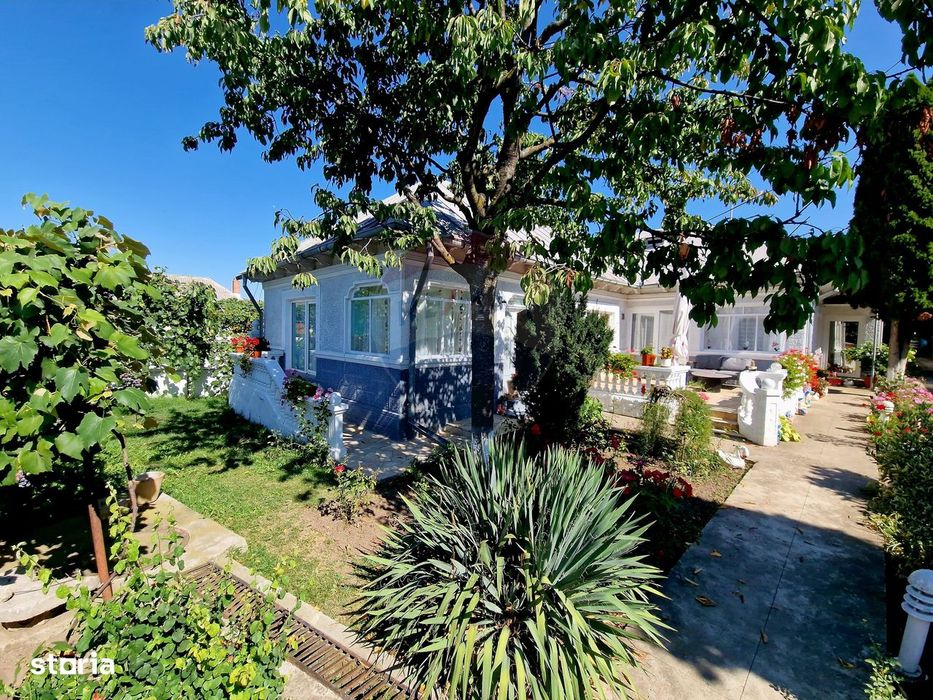 Vand sau schimb cu apartament  2 sau 3 camere si diferenta