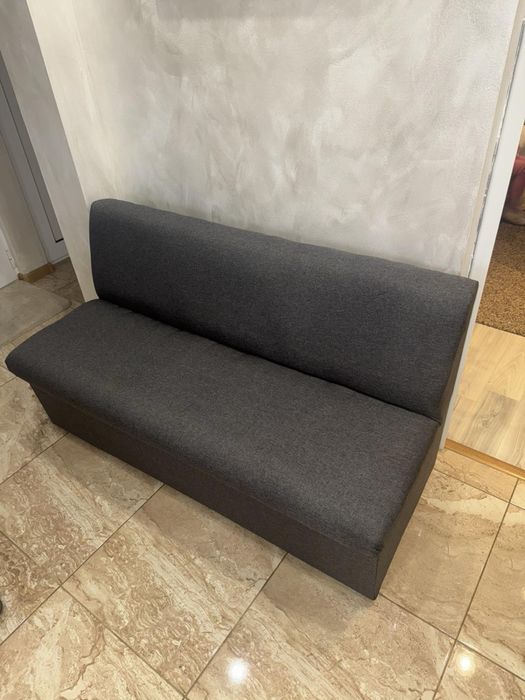 Ъглов диван с ракли