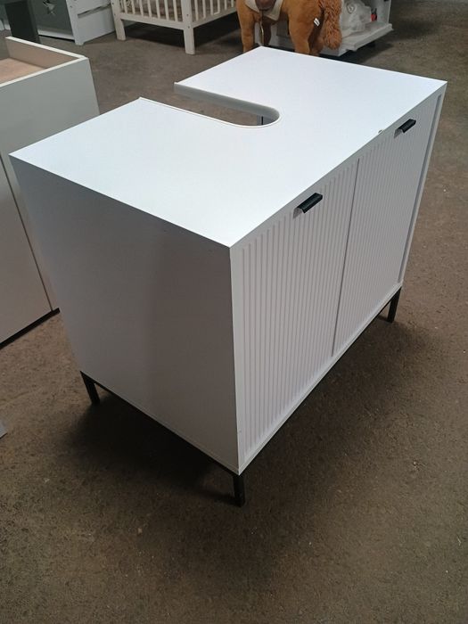 Голям шкаф за подмивка