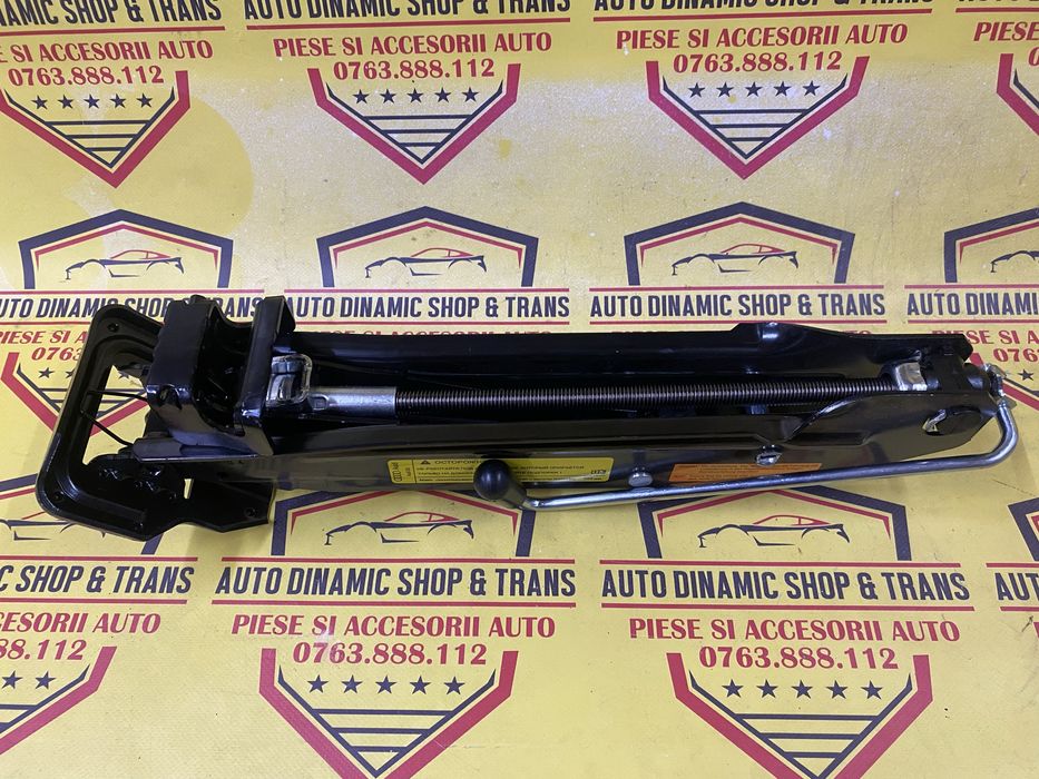 Cric auto original neutilizat OEM Audi Q5 8R  compatibil si cu : Vw Touareg 7LA 7L6 Audi Q7 4L