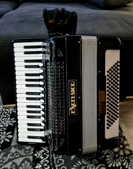 Acordeon italian EXCELSIOR model 1304