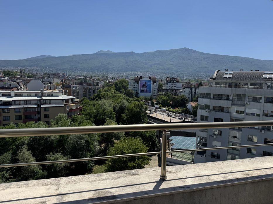 Дава се под наем Мезонет в София, Левски - 135 кв.м за 1173 € - Снимка #1