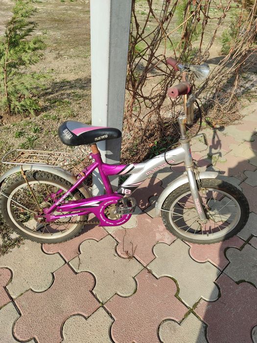 Детский велосипед в хорошем состоянии