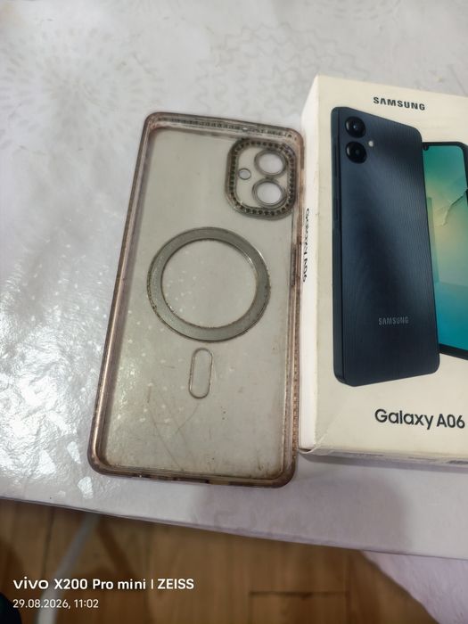 Samsung galaxy A06 128гб В отличнюном состоянии с каробкой