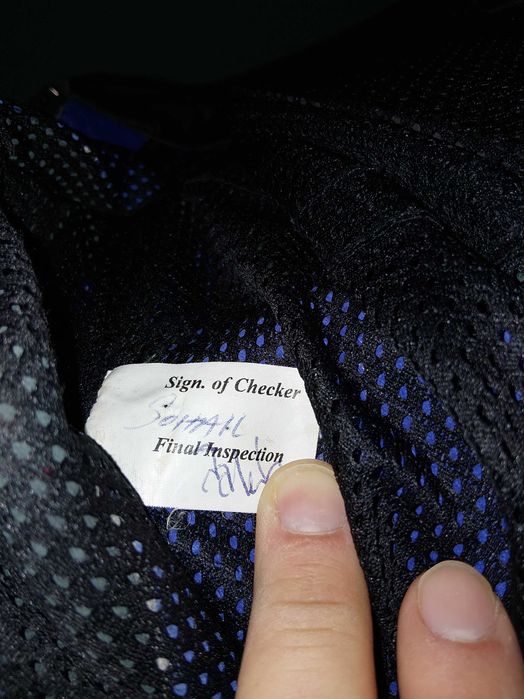 Кожен мото екип две части