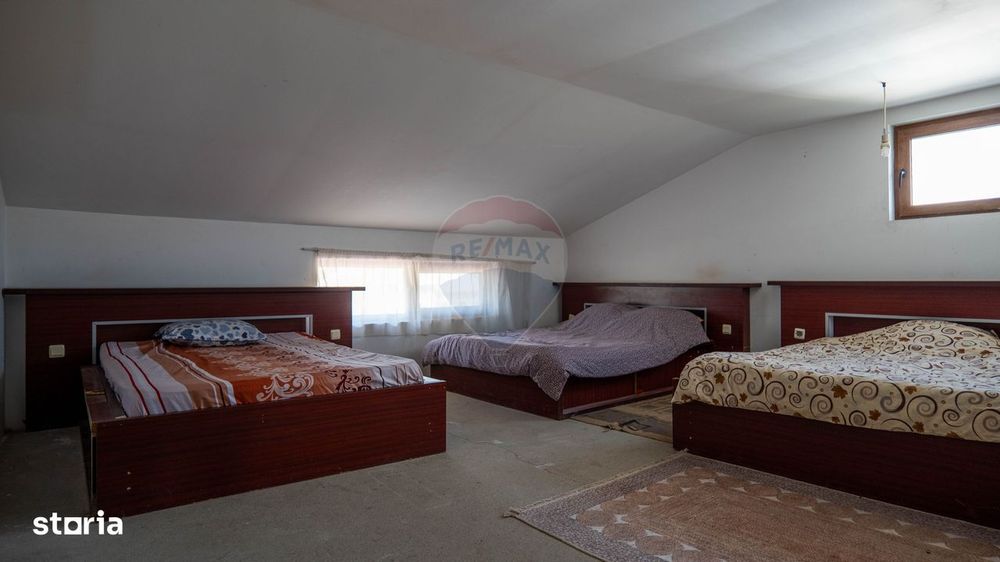 Vânzare imobil cu funcțiune mixtă casa si restaurant - Ungureni - DB