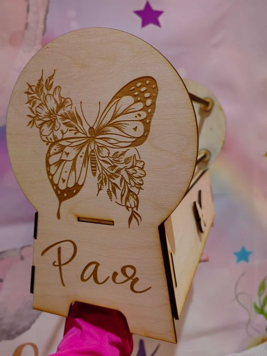 Поставка за диадеми с чекмедже